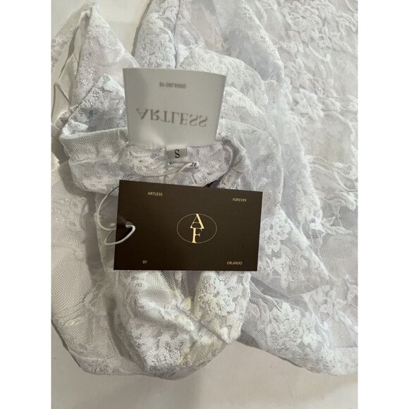 ARTLESS Floral Lace Dress in White - Picture 5 of 5